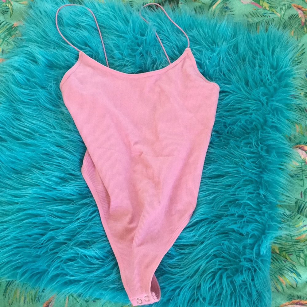 🦄5 for $25 new pink bodysuit